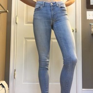 American Eagle Skinny Light Wash Women's Jeans